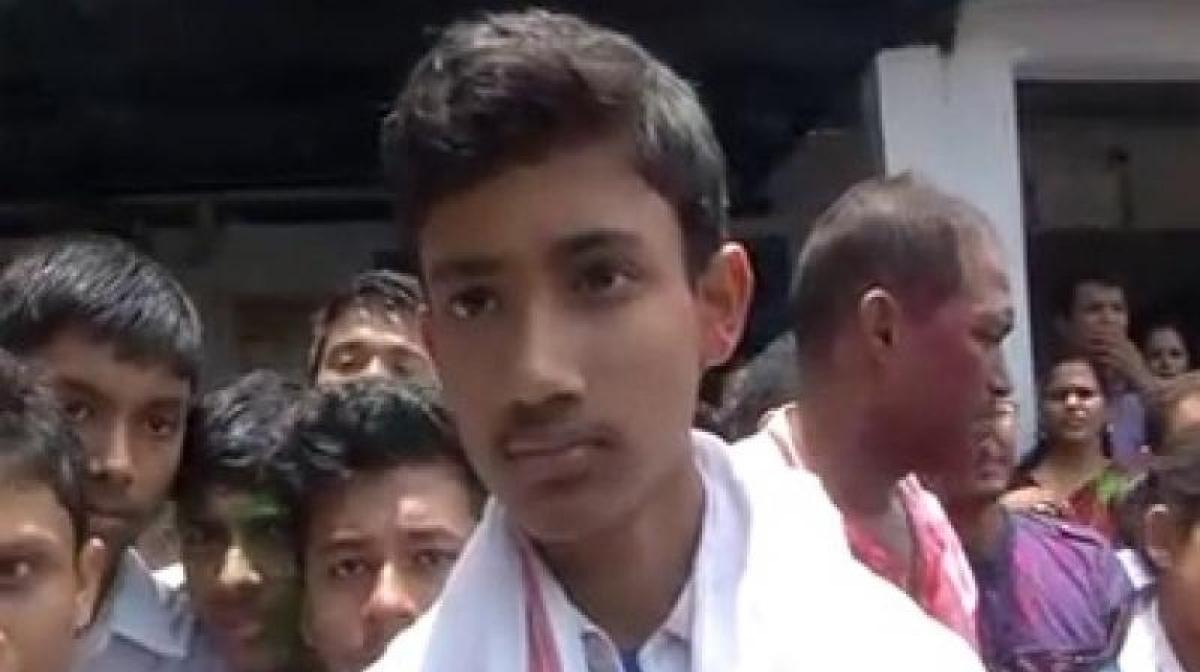 Muslim boy tops Class 10 exams in RSS-affiliated school